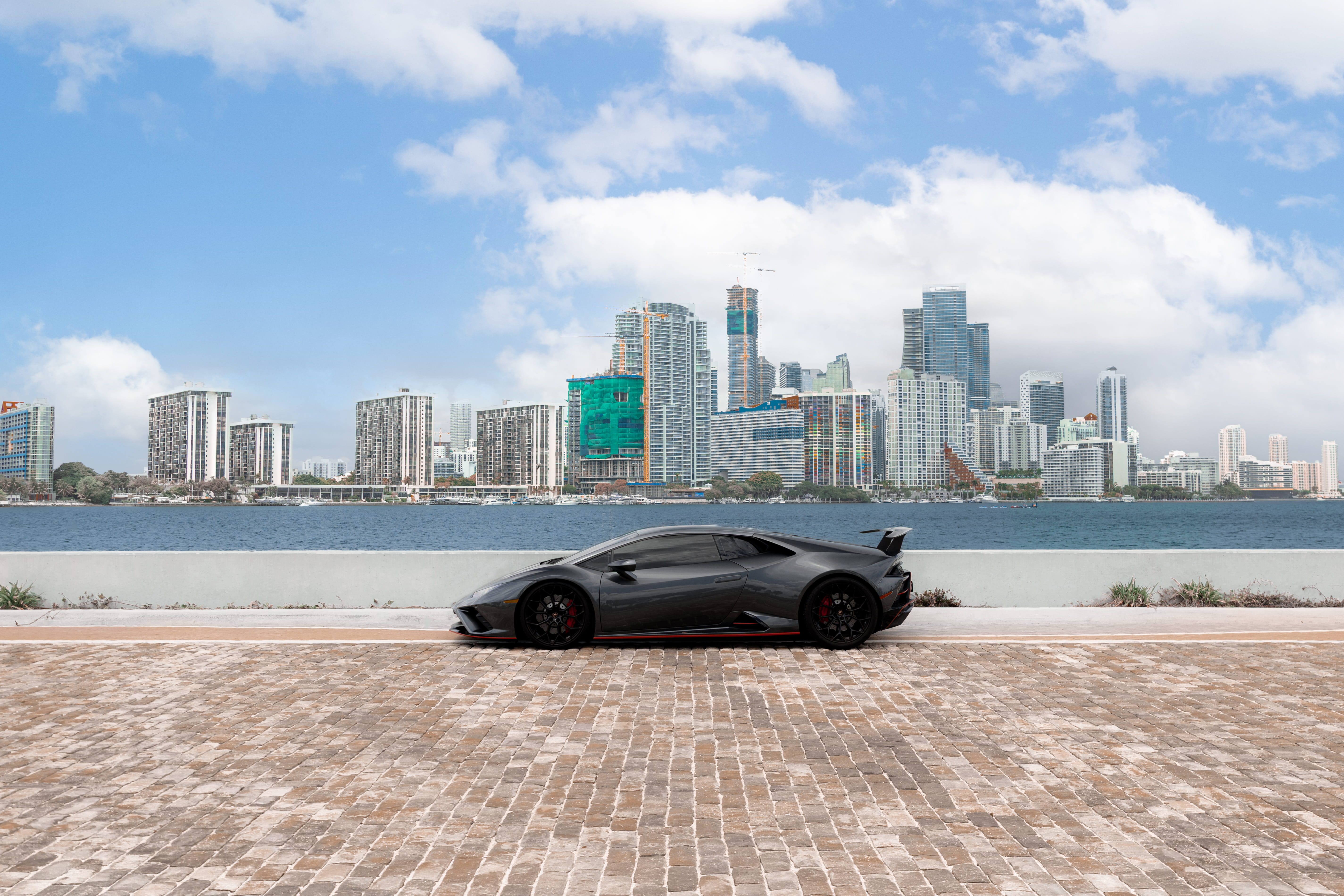 Lamborghini Huracan Evo 2